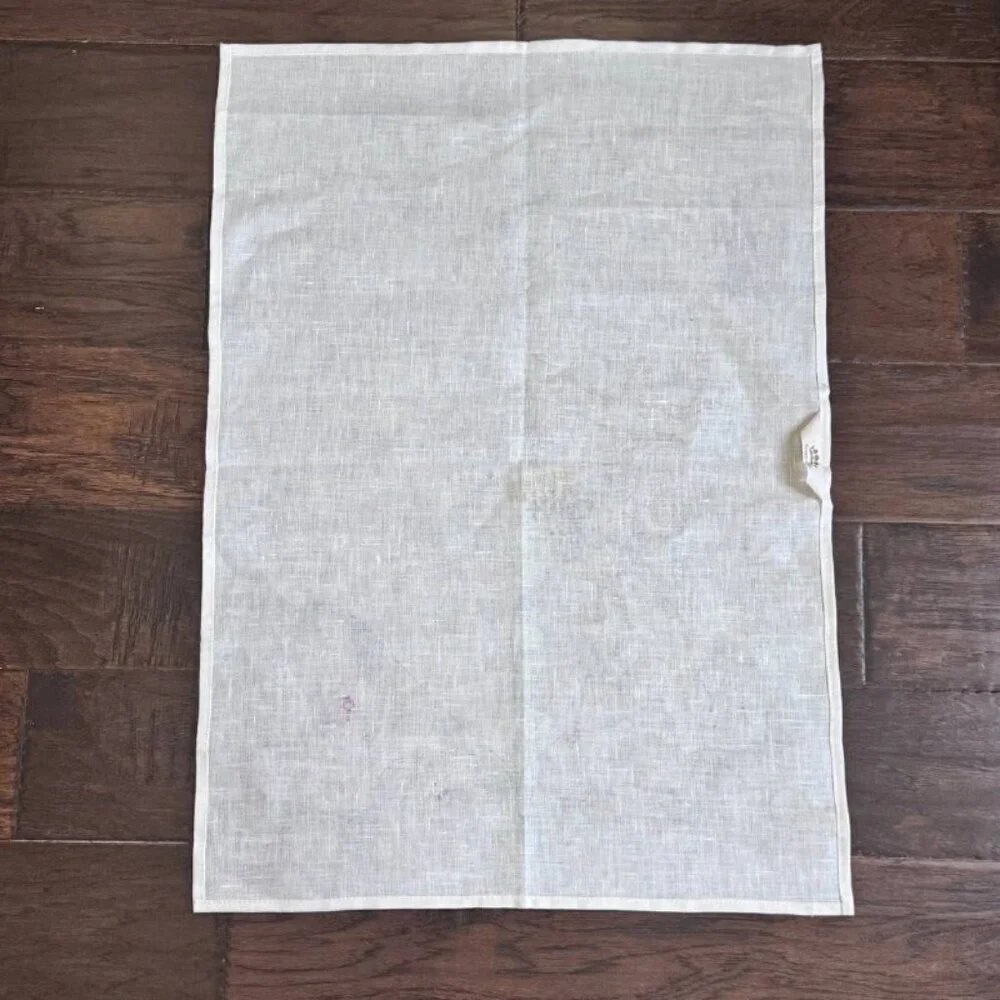 NWOT!  European Linen Kitchen Towel Set of 3 – Love is In the Air Theme